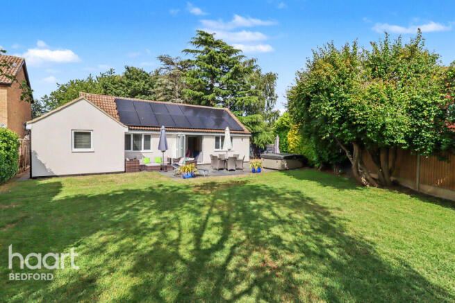 3 bed property, in Douglas Road, £550,000