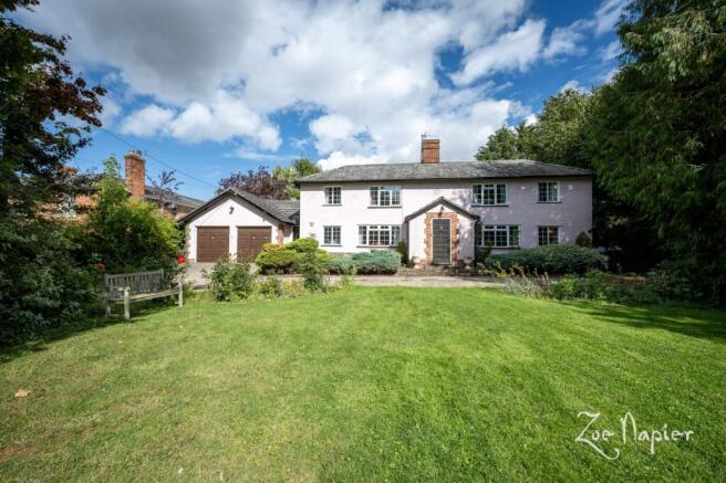 5 bed property, in Sturmer, £825,000