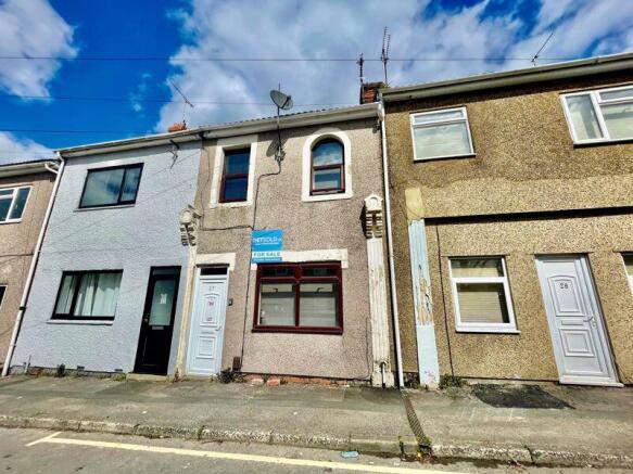 3 bed property, in Groves Street, £190,000