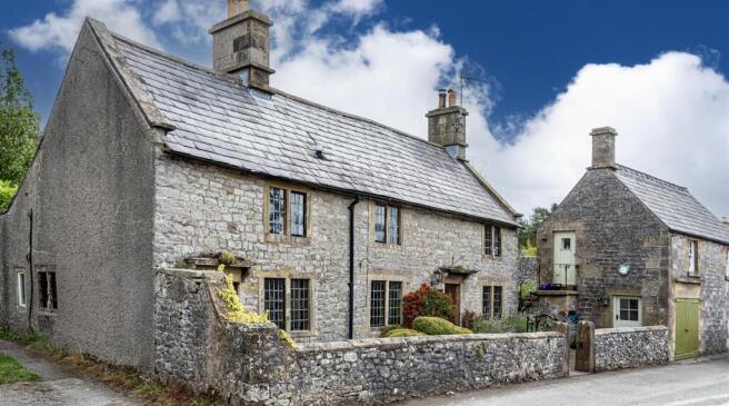 3 bed property, in Thatchers, £500,000