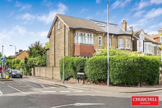 4 bed property, in Hainault Road, £900,000
