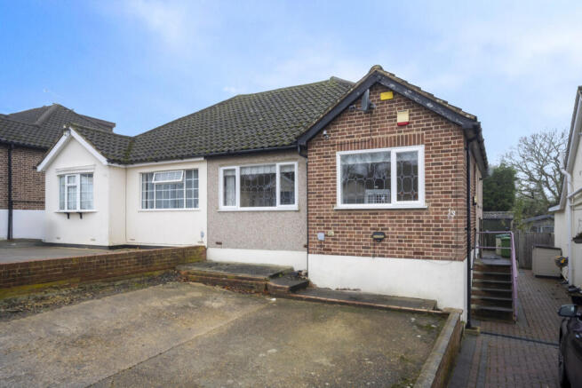 2 bed property, in Beverley Rise, £400,000