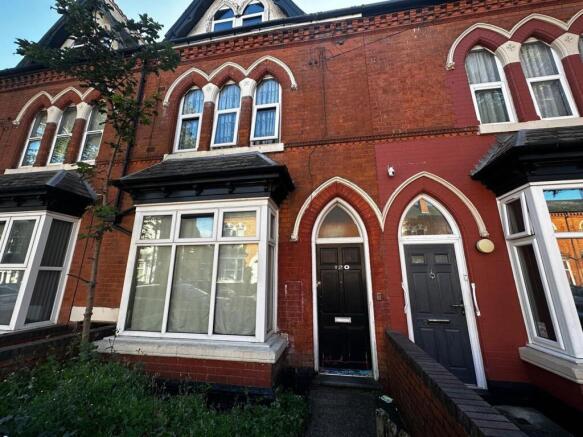 2 bed property, in Thornhill Rd- Investment Flat, £99,999