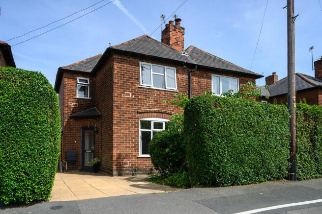 3 bed property, in Margaret Avenue, £210,000