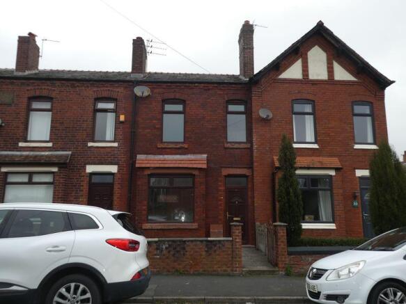 3 bed property, in Beech Hall Street, £119,950