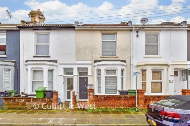 3 bed property, in Jubilee Road, £260,000