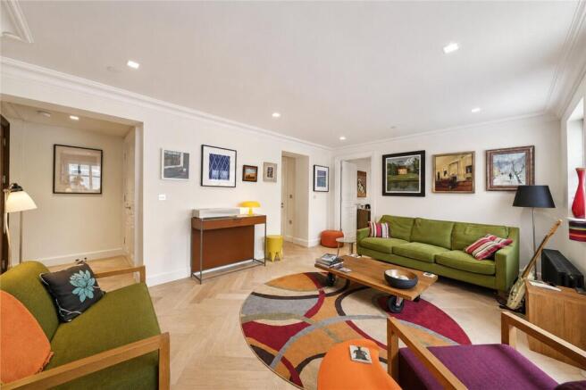 1 bed property, in Kidderpore Avenue, £875,000