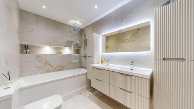 2 bed property, in Horsley Hill Road, £194,995
