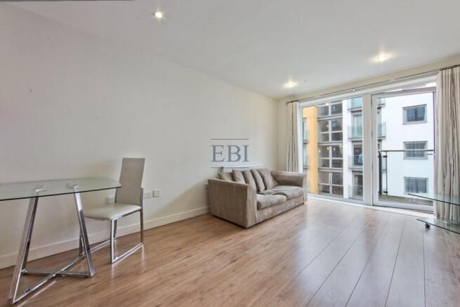 1 bed property, in Brooklyn Building, £350,000