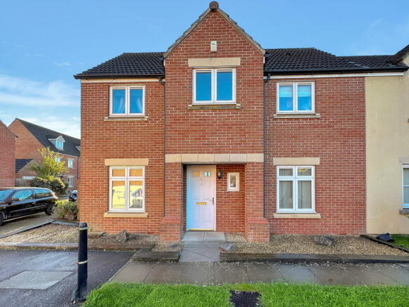 3 bed property, in Cavell Court, £310,000