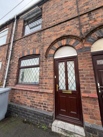 2 bed property, in Arnold Street, £155,000
