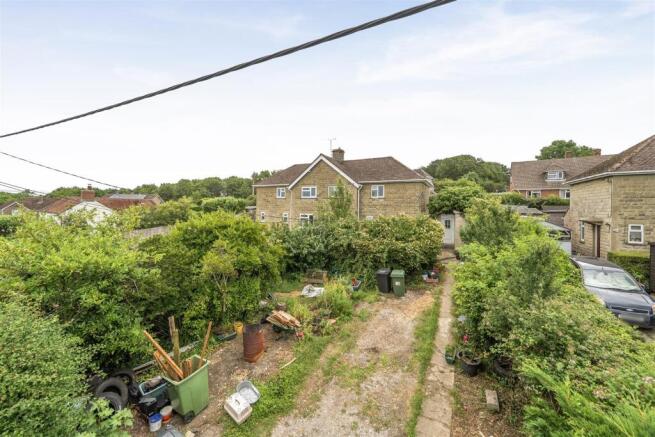 3 bed property, in The Common, £239,000