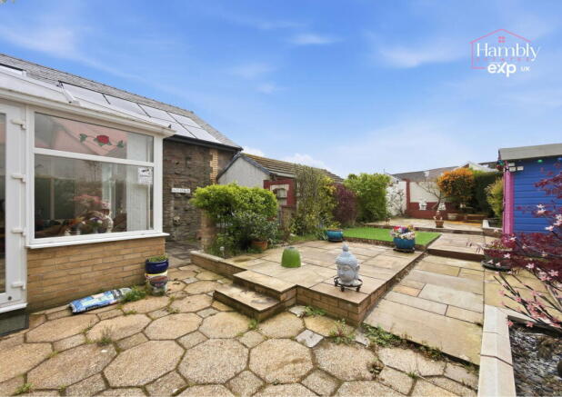 4 bed property, in Park Road, £315,000