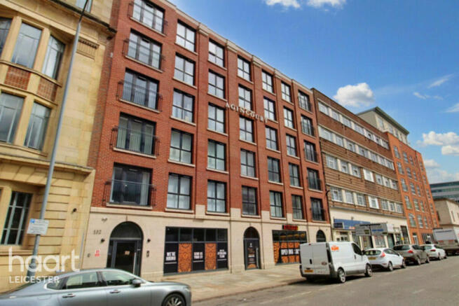 2 bed property, in Charles Street, £160,000
