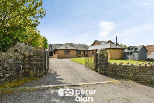 5 bed property, in Ty Bruce Lane, £625,000