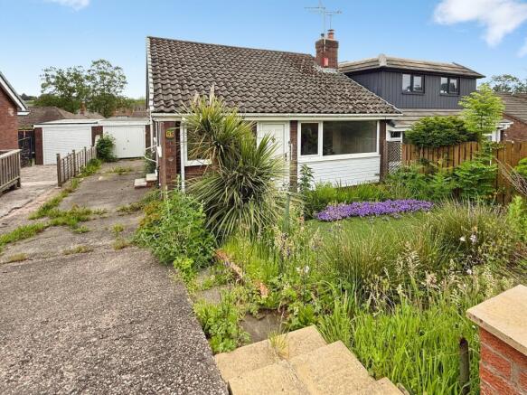 2 bed property, in 55 Tidnock Avenue, £120,000
