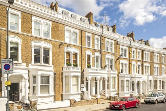 1 bed property, in Sinclair Road, £575,000