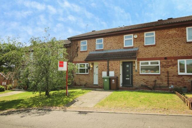 3 bed property, in Meadow Croft, £210,000
