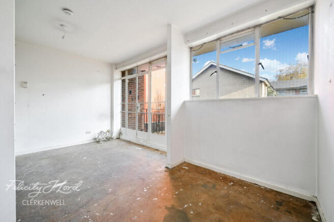 2 bed property, in Judd Street, £499,950