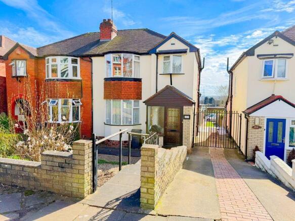 3 bed property, in Kingsbury Road, £270,000