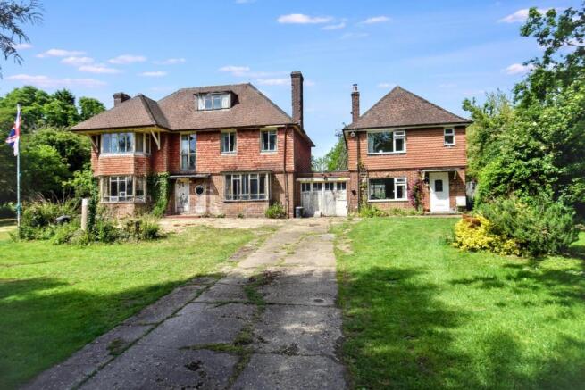 7 bed property, in Childsbridge Lane, £1,100,000