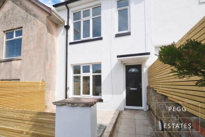 3 bed property, in Shirburn Road, £230,000