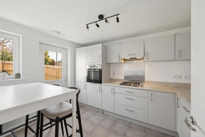 3 bed property, in Weir Drive, £290,000
