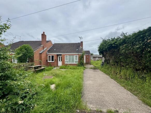 Land, in Platt Lane, £85,000