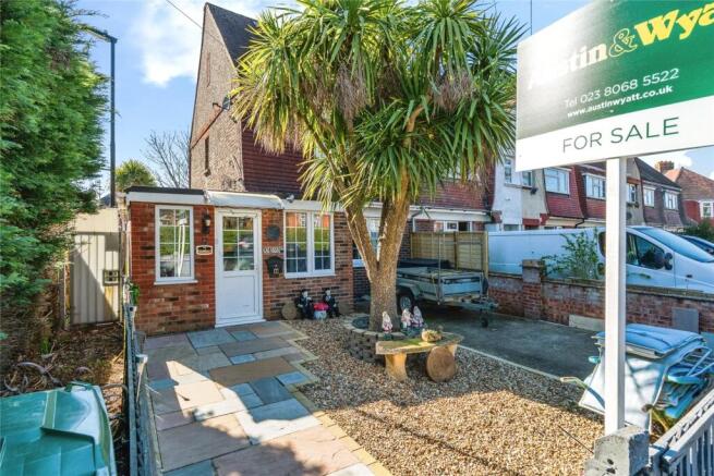 3 bed property, in Cornel Road, £280,000