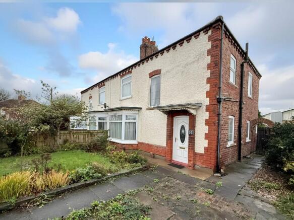 3 bed property, in West Dyke Road, £160,000