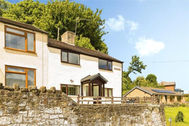 3 bed property, in Carden Road, £170,000