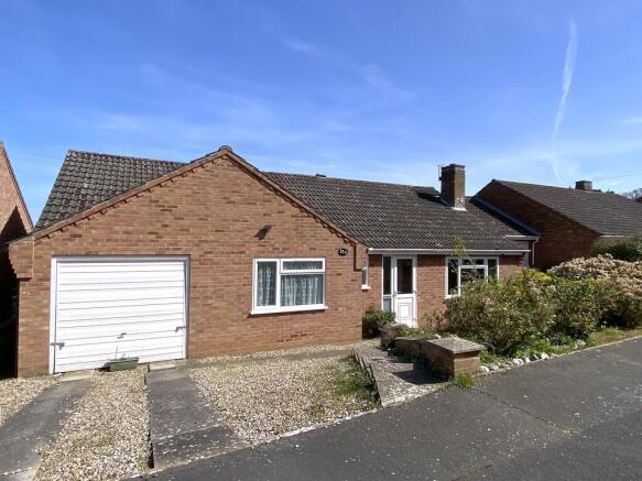 3 bed property, in Renwick Park West, £450,000