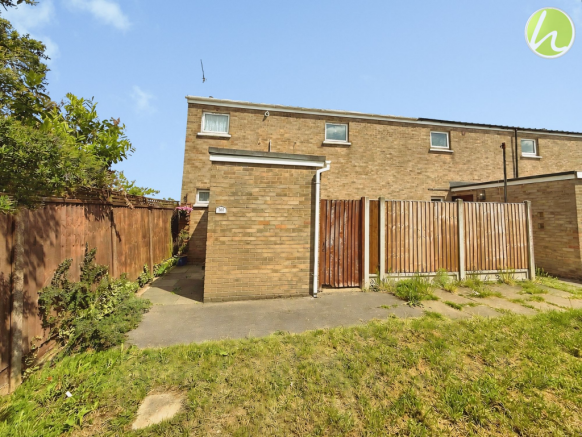 3 bed property, in Limeslade Close, £315,000