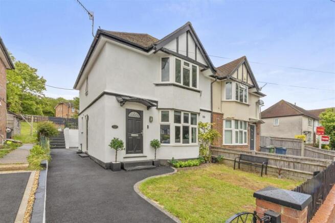 3 bed property, in Underwood Road, £425,000