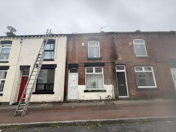 2 bed property, in 11 Dougill Street, £90,000