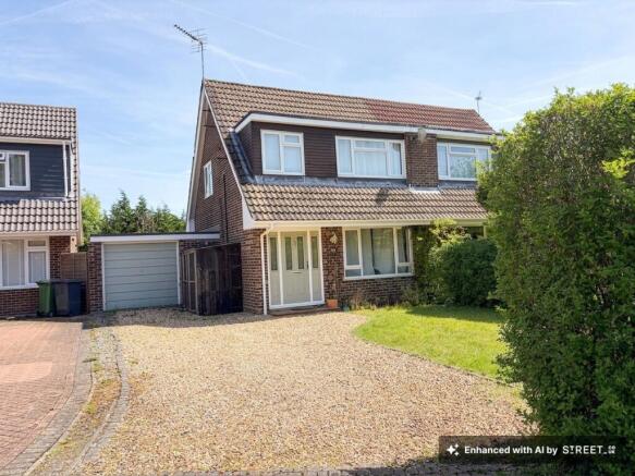 3 bed property, in Longbridge Road, £425,000