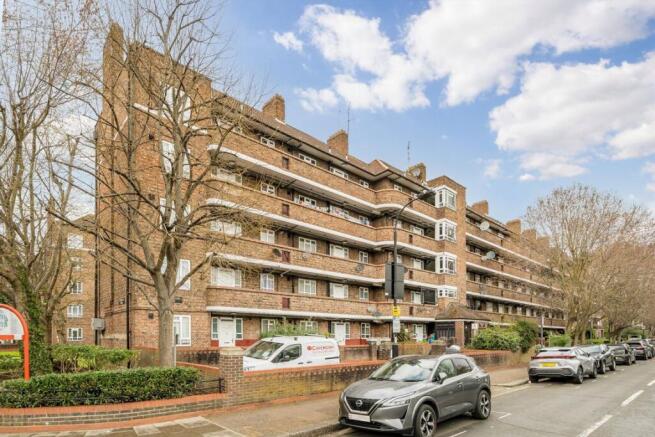 3 bed property, in India Way, £430,000
