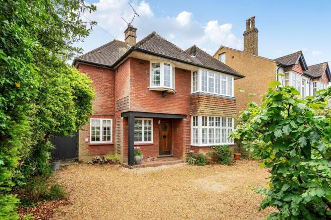 4 bed property, in West Hill Avenue, £1,200,000