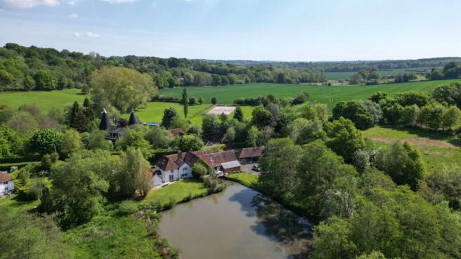 5 bed property, in Lamberhurst, £1,200,000