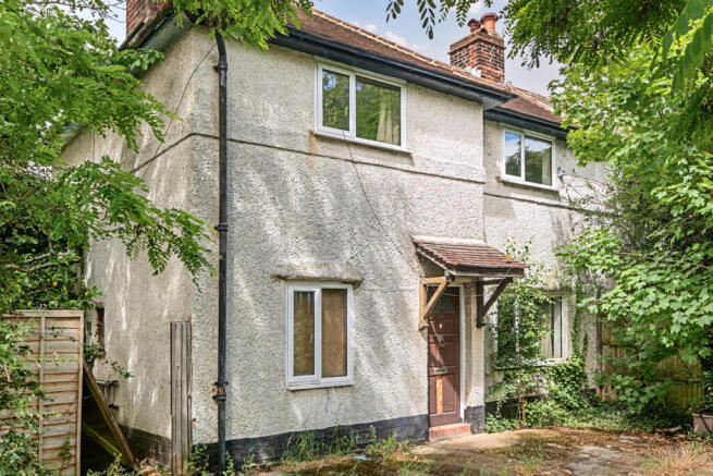 3 bed property, in Lower Downs Road, £650,000