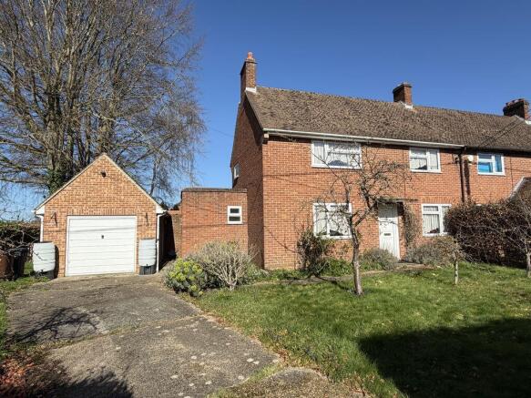 3 bed property, in Swanmore, £425,000