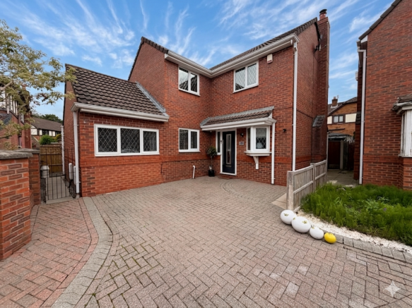 3 bed property, in Avonhead Close, £379,000