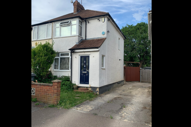 2 bed property, in Eighth Avenue, £255,000
