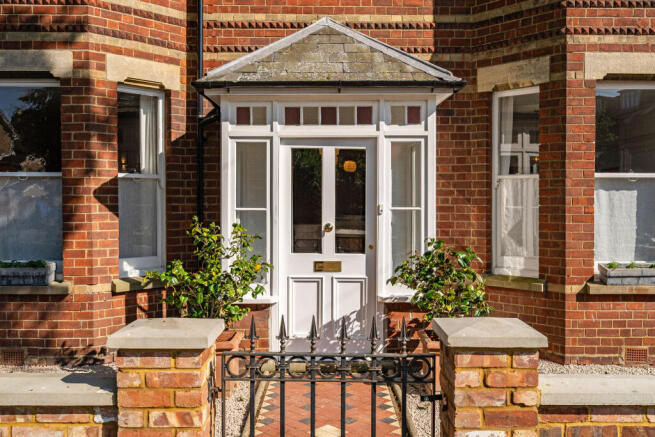 5 bed property, in Netley Street, £1,250,000