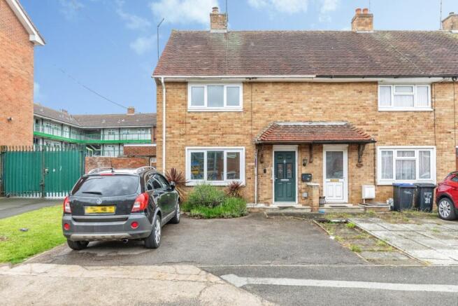 2 bed property, in Derwent Drive, £225,000