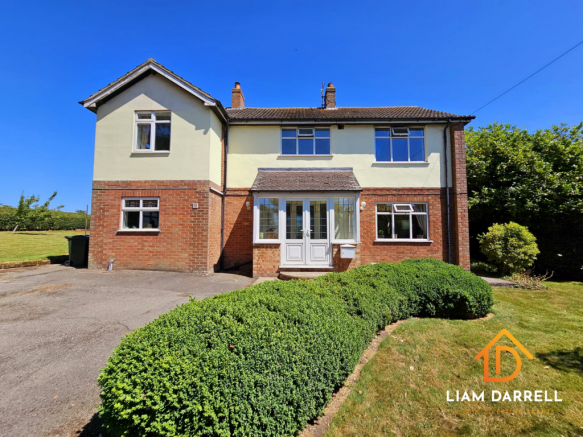 5 bed property, in Highfield House, £370,000