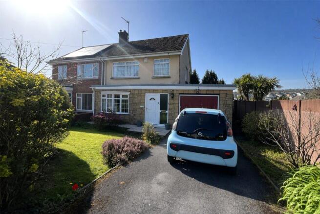 3 bed property, in Penygaer Road, £145,000