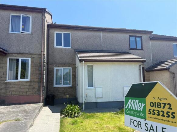 2 bed property, in Glendale Crescent, £230,000