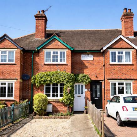 2 bed property, in Pinkneys Green SL6, £500,000