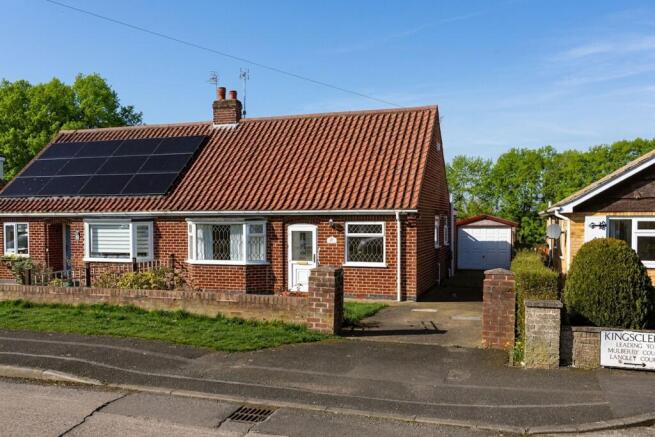2 bed property, in Linden Close, £340,000